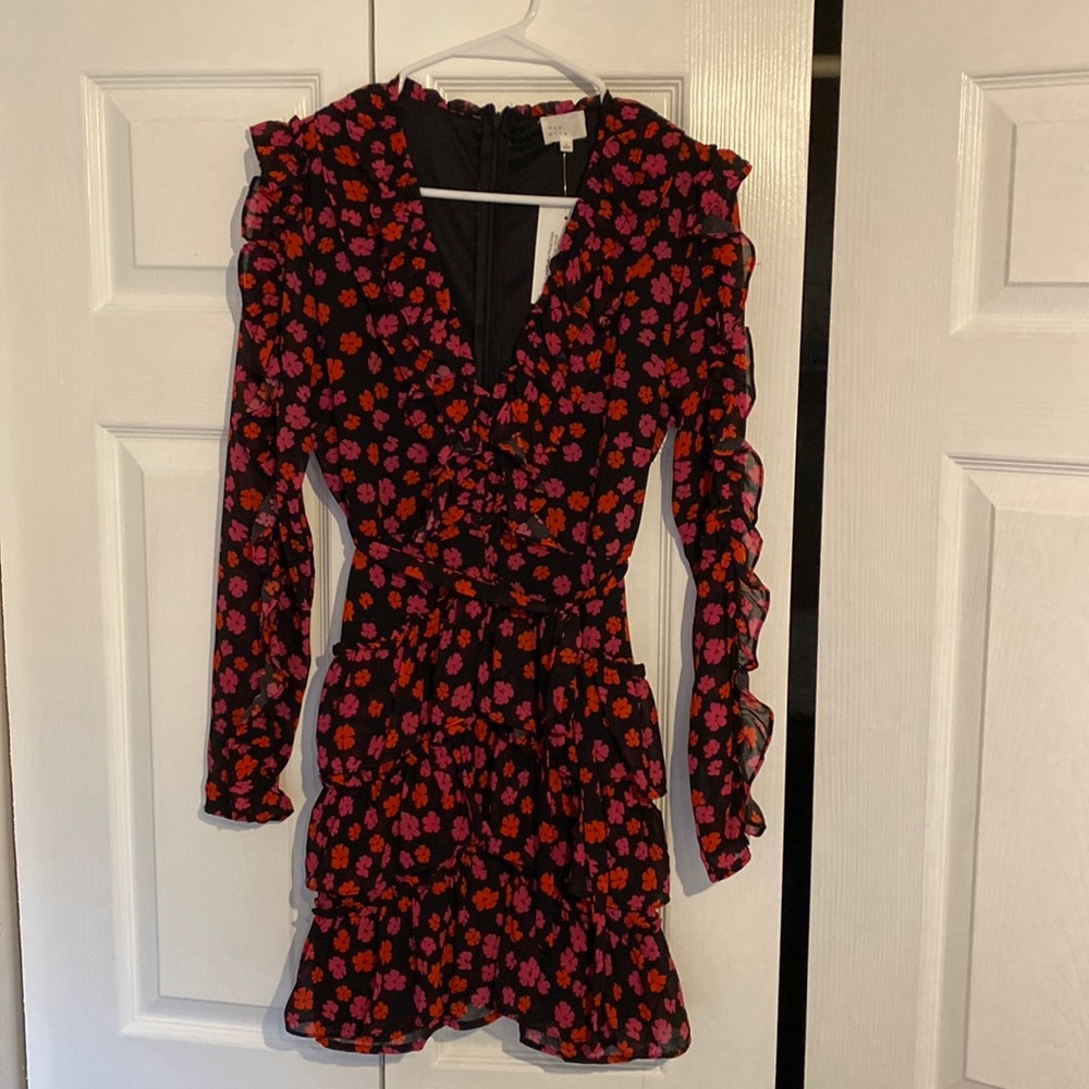 NWT RUFFLED FLORAL DRESS
